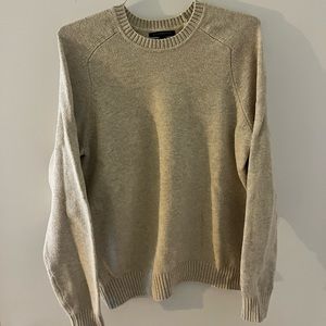 BANANA REPUBLIC CREAM SWEATER (L)